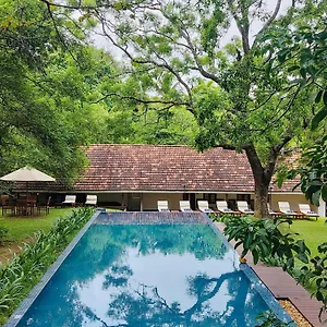 Ekho Hotel